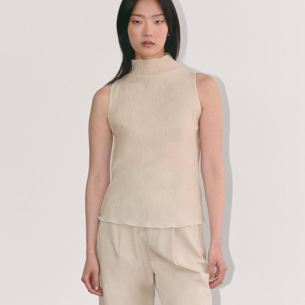 Everlane crinkle tank